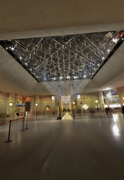 The inverted pyramid by Apple